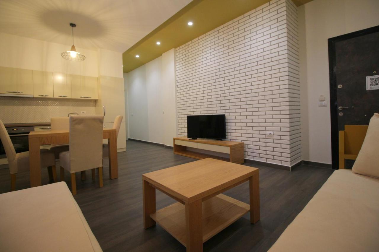 Sunrise Luxury Apartments Sarandë Exteriör bild