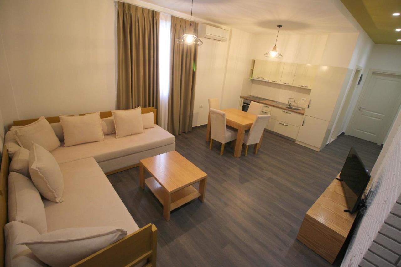Sunrise Luxury Apartments Sarandë Exteriör bild