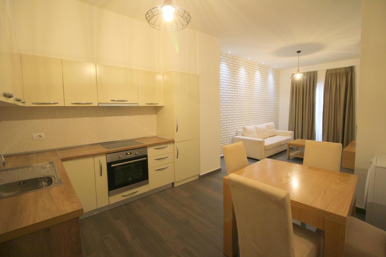 Sunrise Luxury Apartments Sarandë Exteriör bild