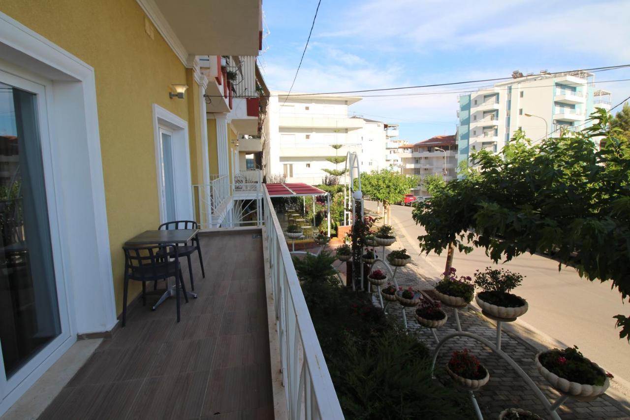 Sunrise Luxury Apartments Sarandë Exteriör bild