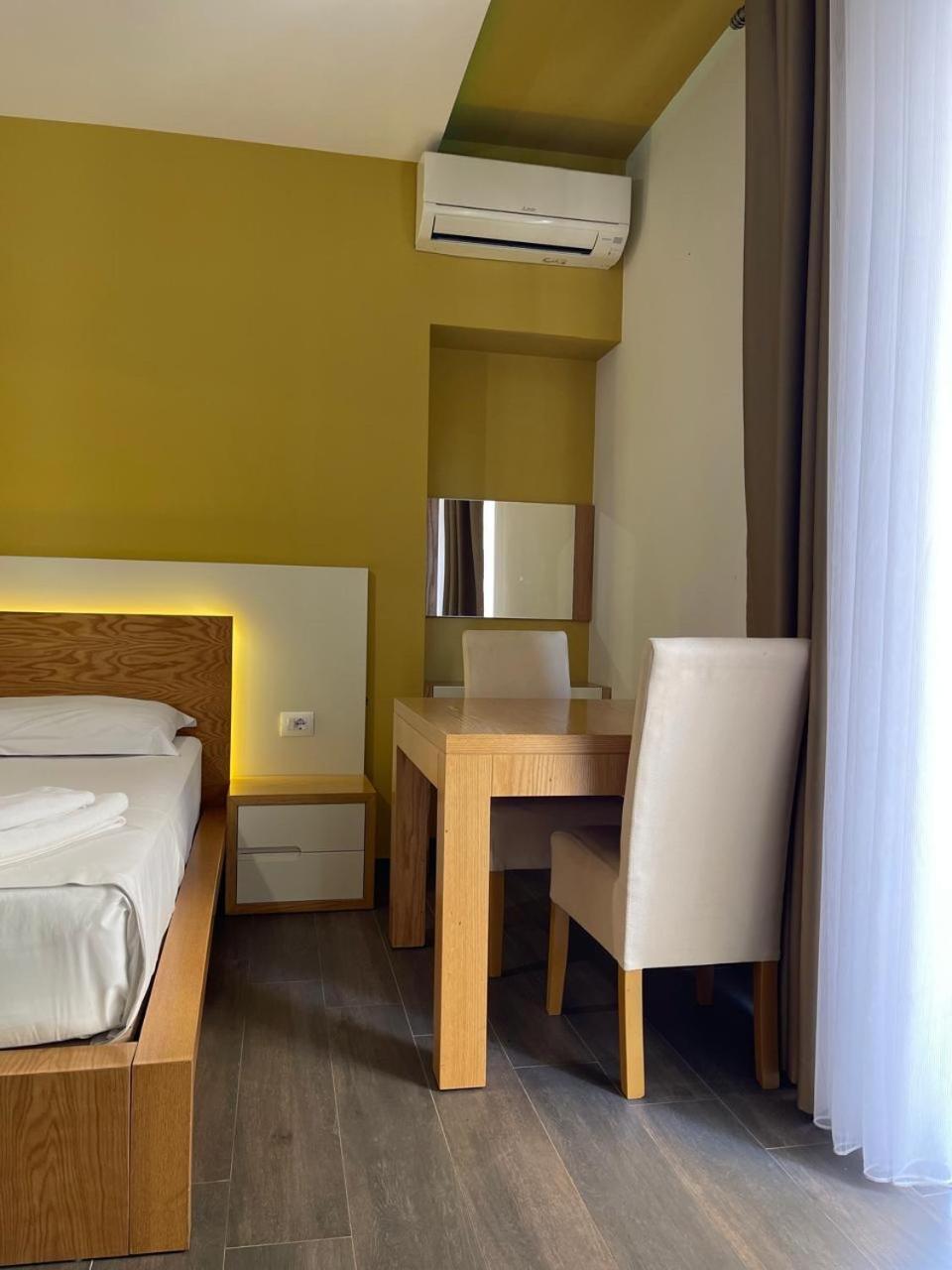 Sunrise Luxury Apartments Sarandë Exteriör bild
