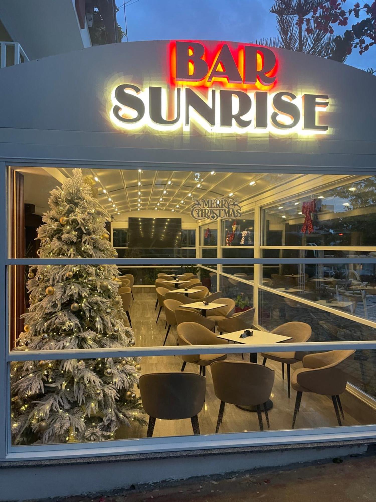Sunrise Luxury Apartments Sarandë Exteriör bild
