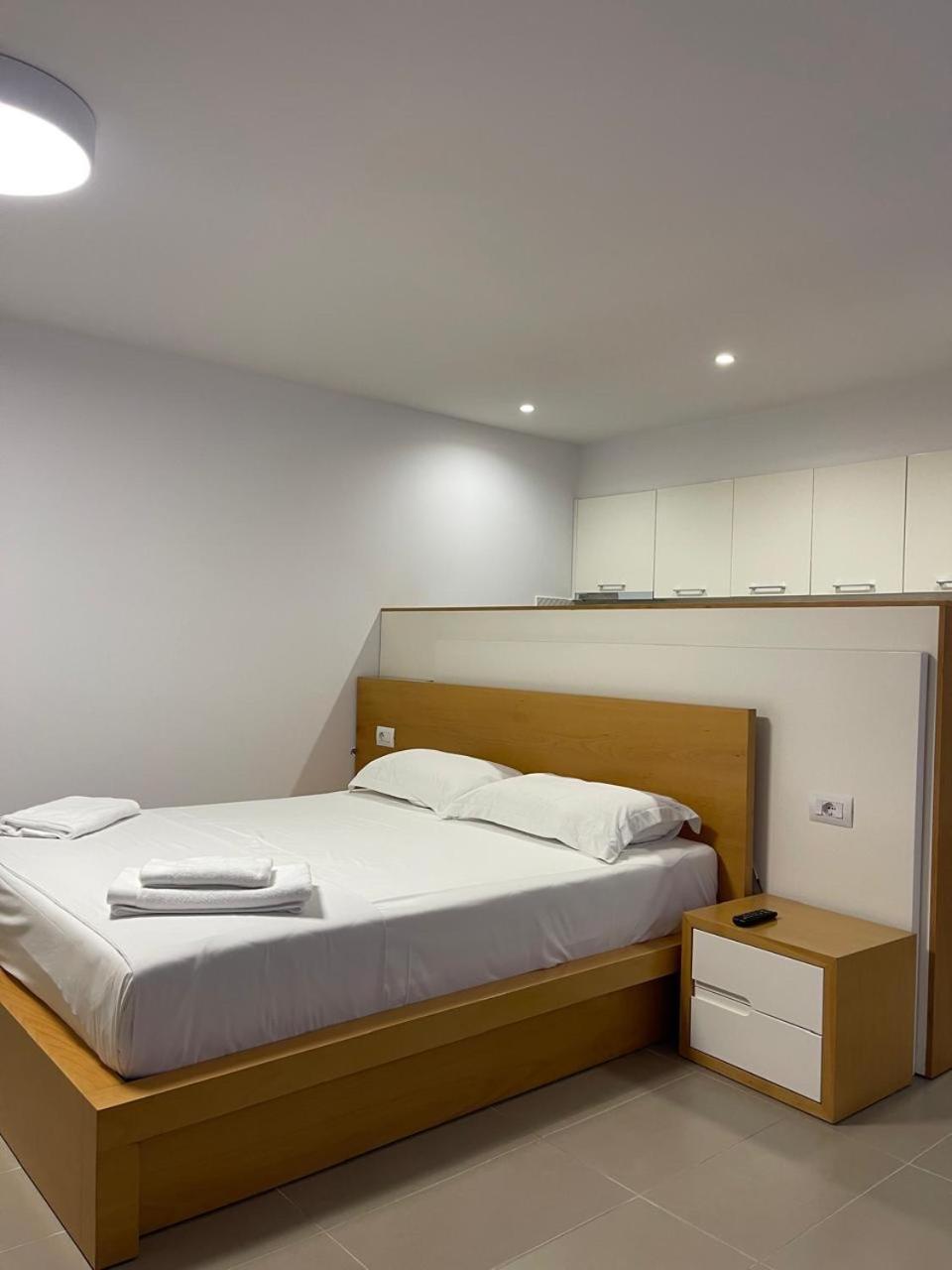 Sunrise Luxury Apartments Sarandë Exteriör bild