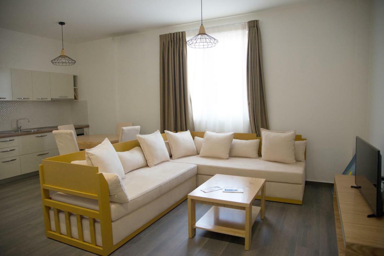 Sunrise Luxury Apartments Sarandë Exteriör bild