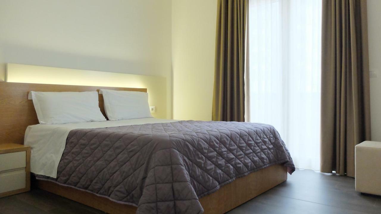 Sunrise Luxury Apartments Sarandë Exteriör bild