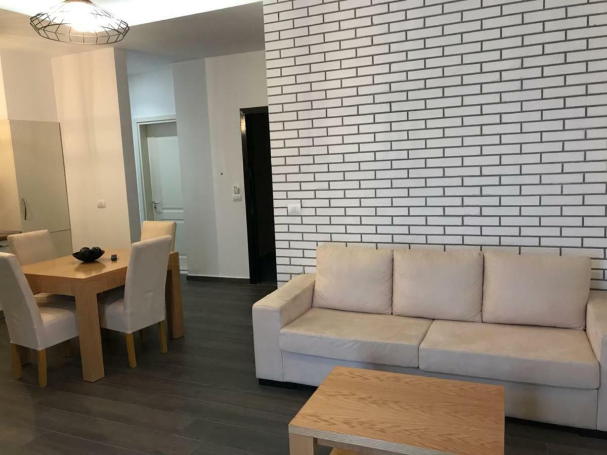 Sunrise Luxury Apartments Sarandë Exteriör bild