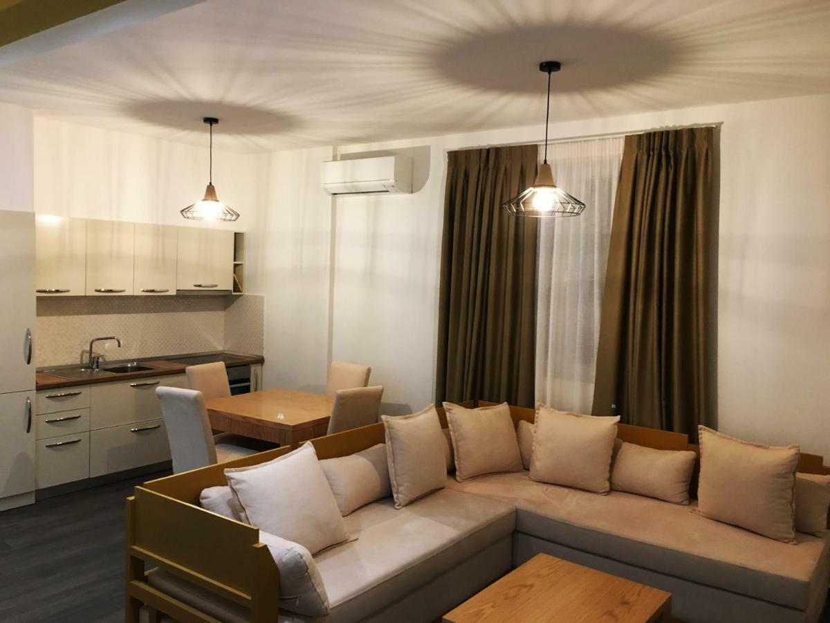 Sunrise Luxury Apartments Sarandë Exteriör bild